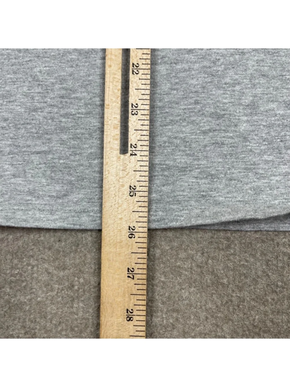 Champion T Shirt Adults Size M Gray Short Sleeve Globe Logo Graphic Casual Men's - Picture 6 of 6